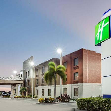 Holiday Inn Express Hotel & Suites Clewiston By Ihg Esterno foto
