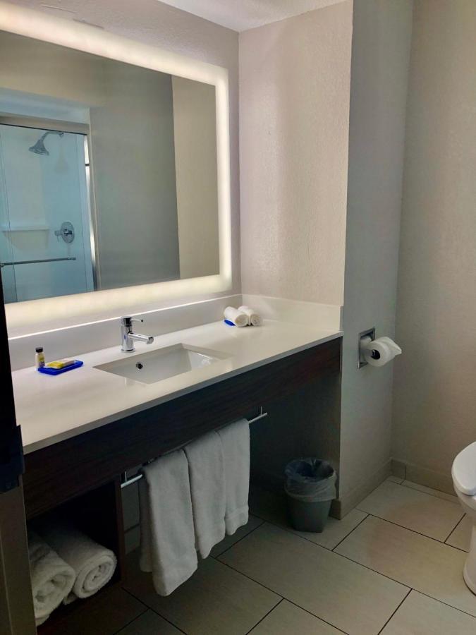 Holiday Inn Express Hotel & Suites Clewiston By Ihg Esterno foto