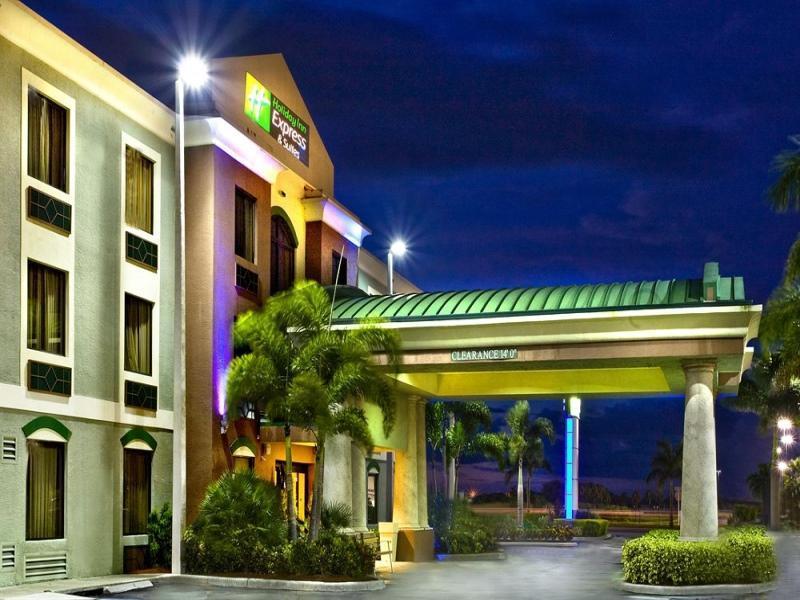 Holiday Inn Express Hotel & Suites Clewiston By Ihg Esterno foto