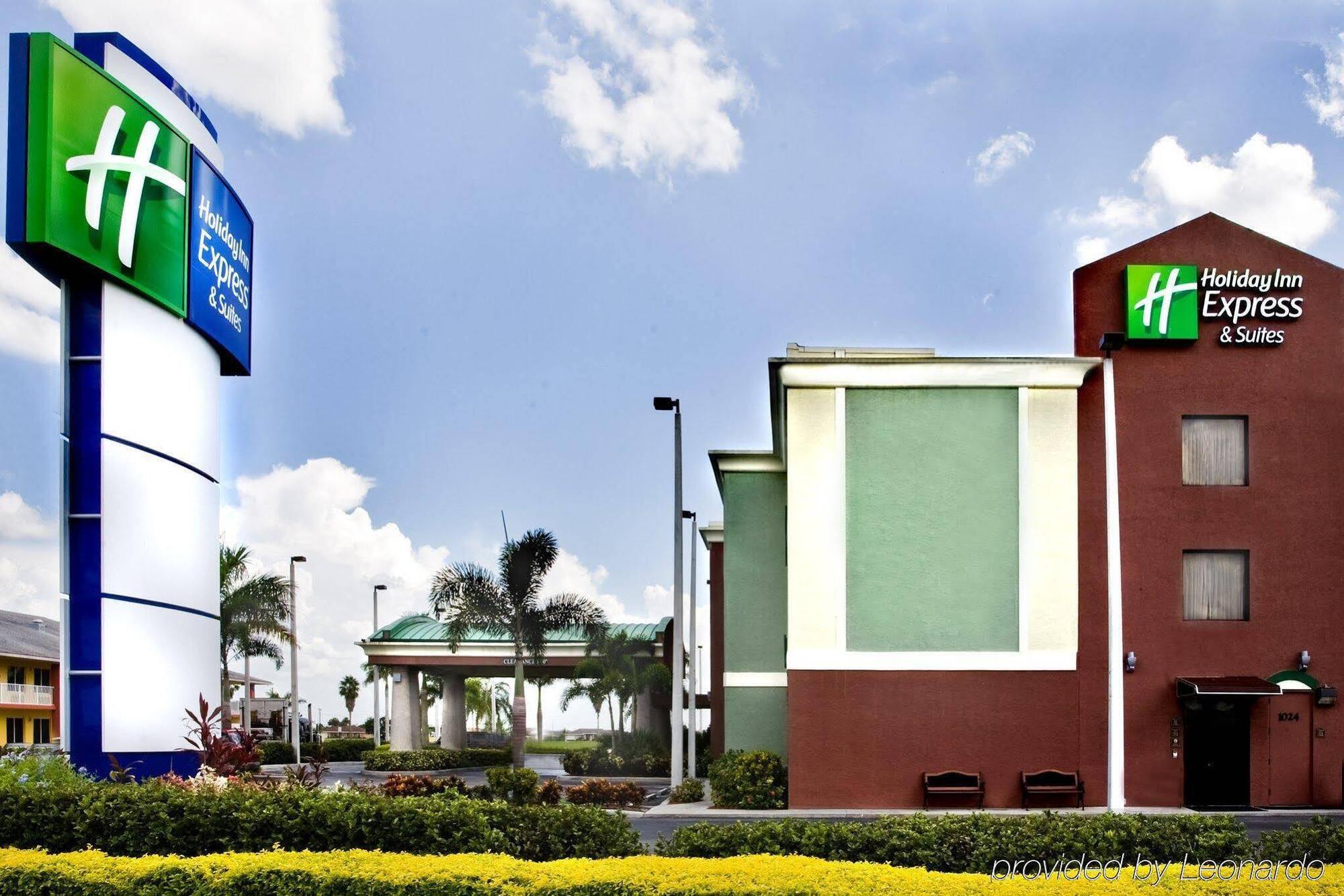 Holiday Inn Express Hotel & Suites Clewiston By Ihg Esterno foto