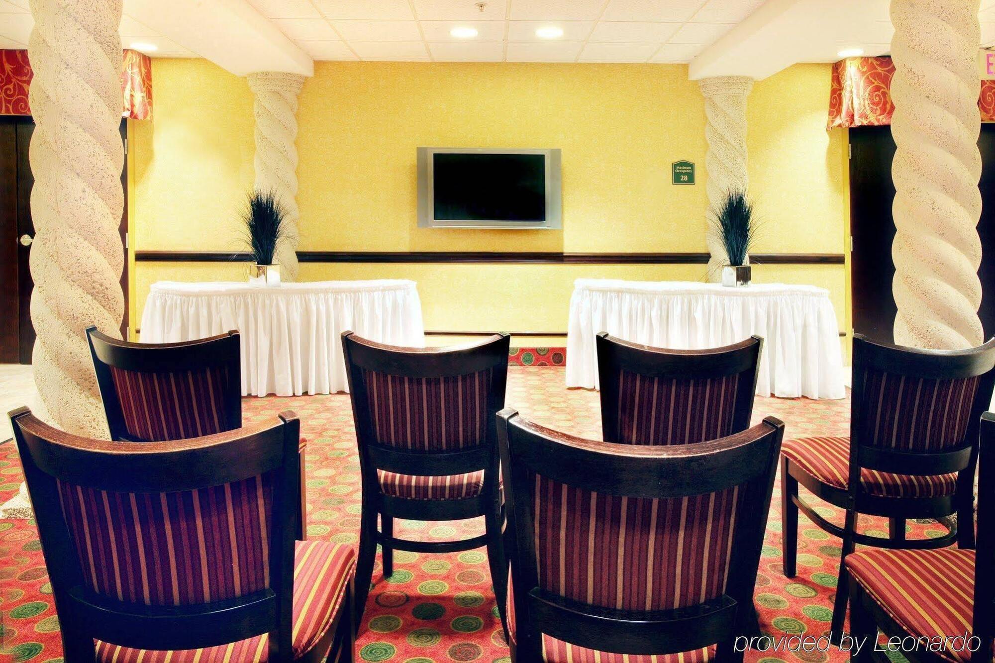 Holiday Inn Express Hotel & Suites Clewiston By Ihg Esterno foto