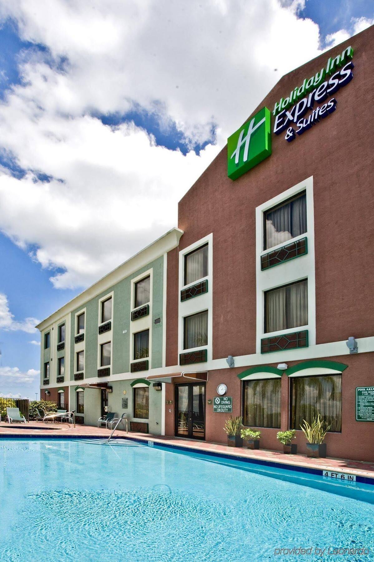 Holiday Inn Express Hotel & Suites Clewiston By Ihg Esterno foto